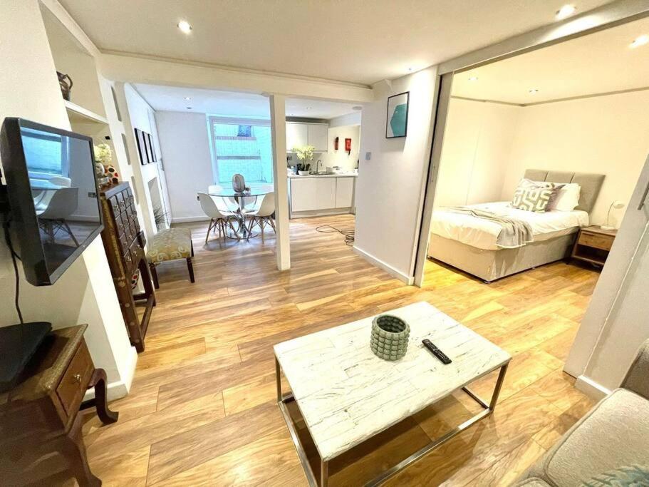 Apartemen Emmanuel House - Cozy Basement One Bedroom Apt - Central - Historical Building Cambridge (Cambridgeshire)